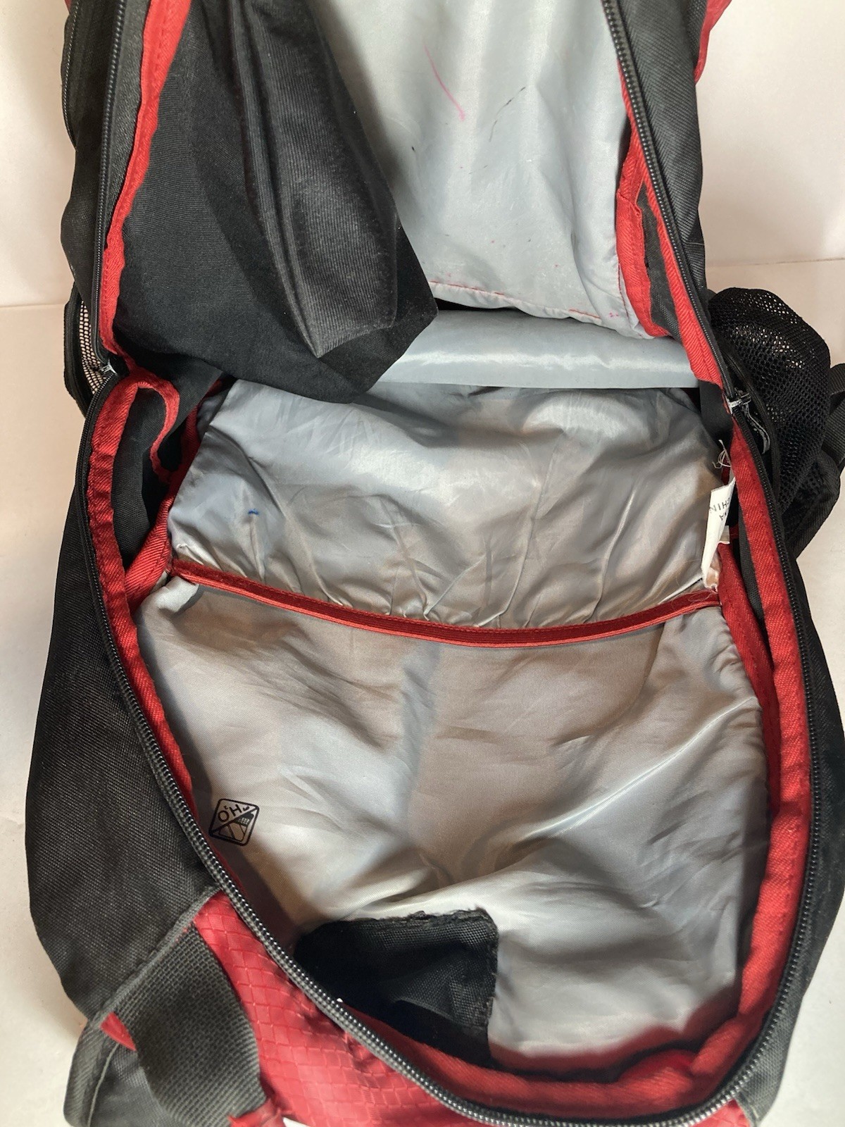 Reebok Red Black Backpack School Bag Sports Bag Bookbag Hiking Bag Standard Size