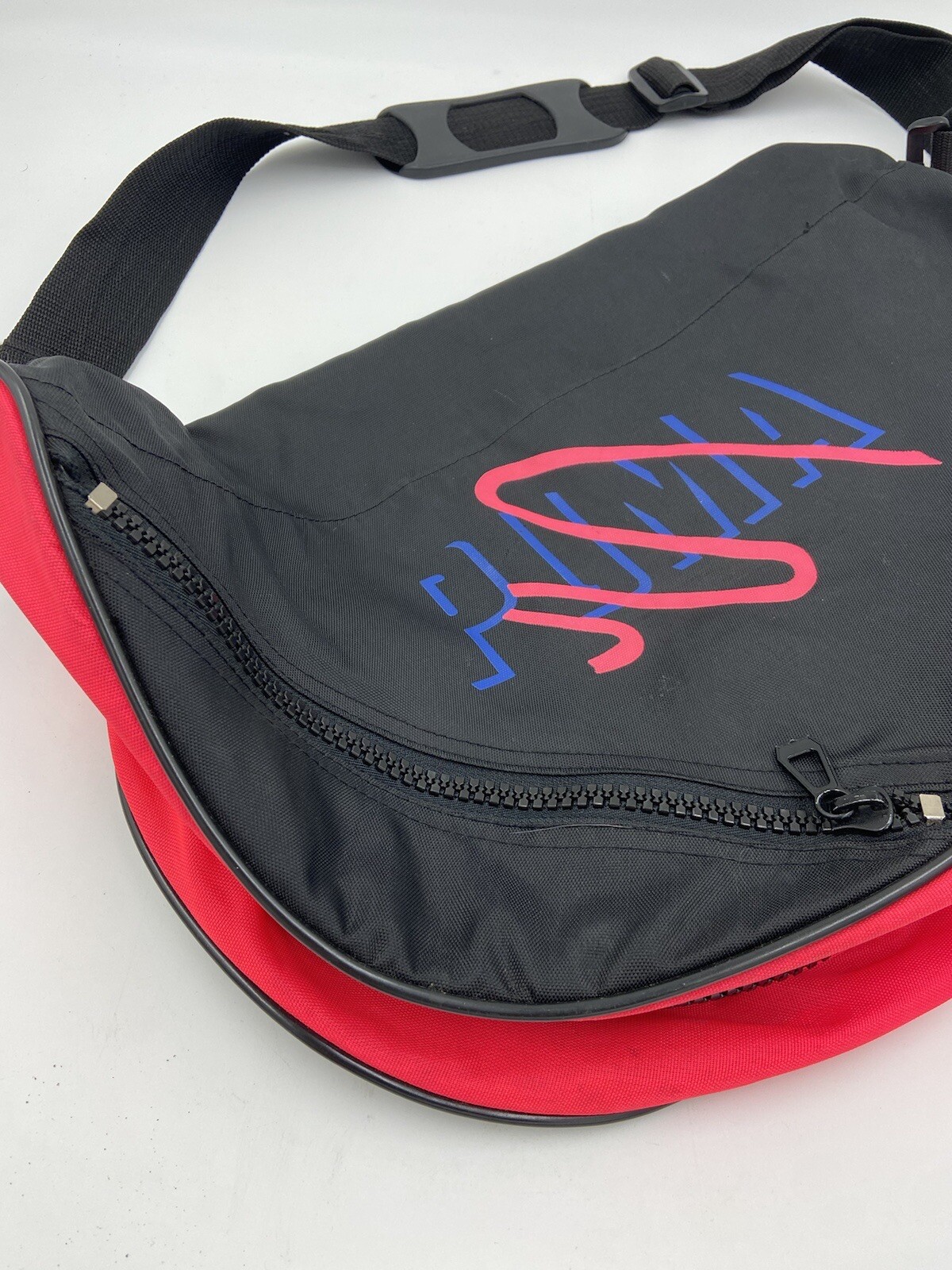 Vintage Puma Gym / Messenger Bag Black Pink Zipper Bottom 80’s / 90’s