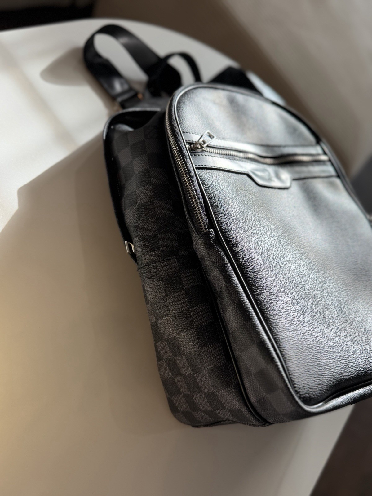 Louis Vuitton Men’s Damier Graphite Checkered Backpack Gray/Black Zip Pockets