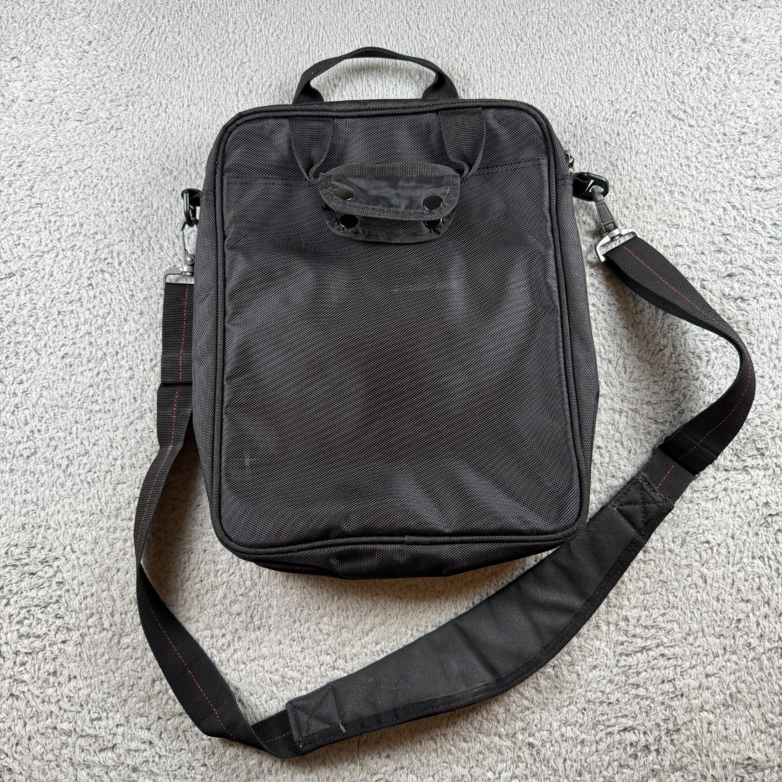 Vintage Y2K Oakley Software Computer Laptop Crossbody Messenger Bag Hard Cover