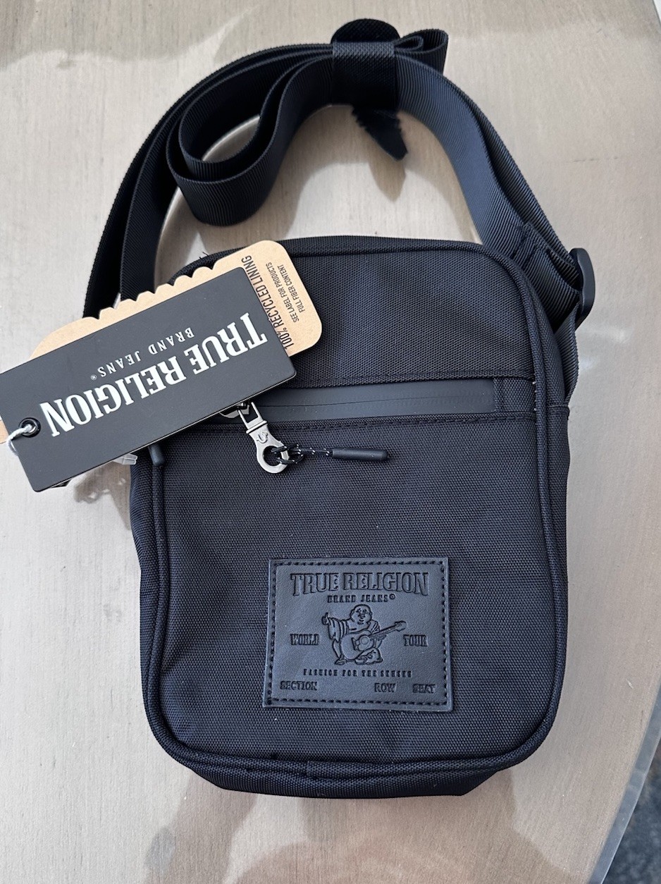 NWT True Religion Unisex Fray Crossbody Bag Pack Purse in Black – TR104478