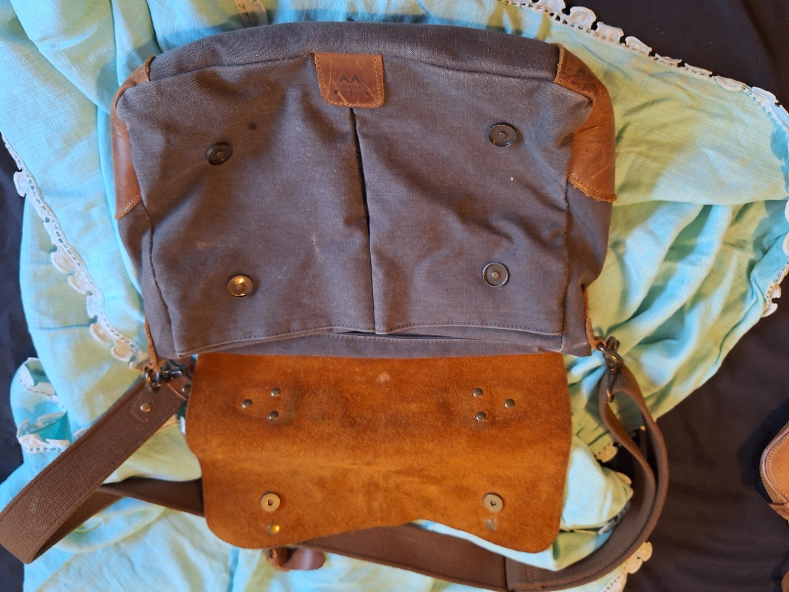 WowBox Medium Messenger Bag Brown Leather/Gray Canvas Magnetic Closure