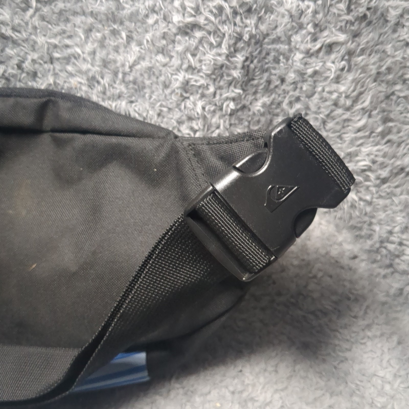 Quicksilver Line Walker Fanny Pack Black Red And Blue