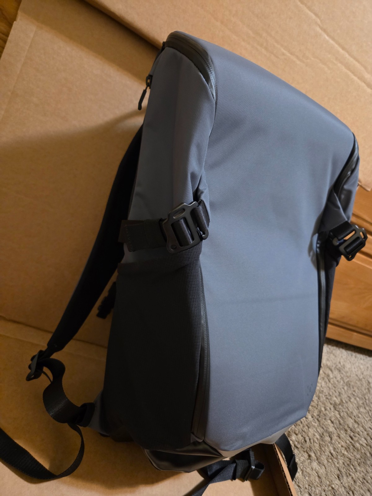 Lululemon More Miles Everyday Backpack Grey Black 25.5L 17″ Laptop