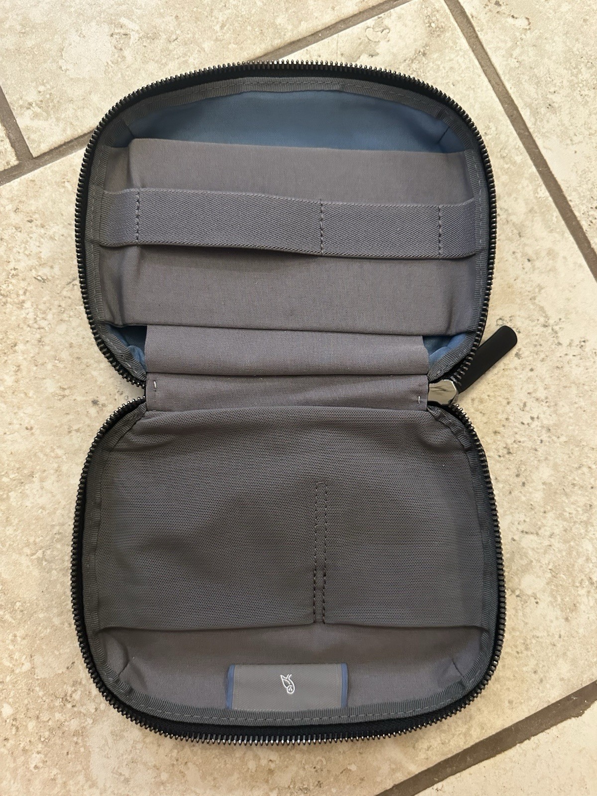Bellroy Tech Kit Compact (Tech Accessories Organizer, Zipper Pouch)