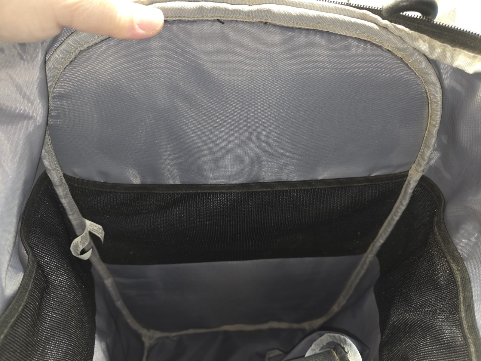 Under Armour Utility Personal Equipment Backpack 1369318 Gray Black HS-A1-1