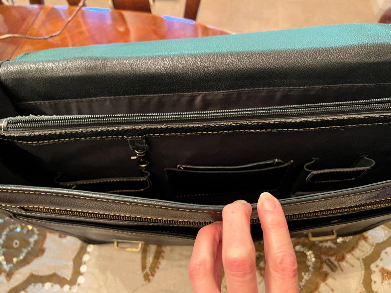 APC Black Leather Computer Bag Briefcase Minimalist Look VGUC