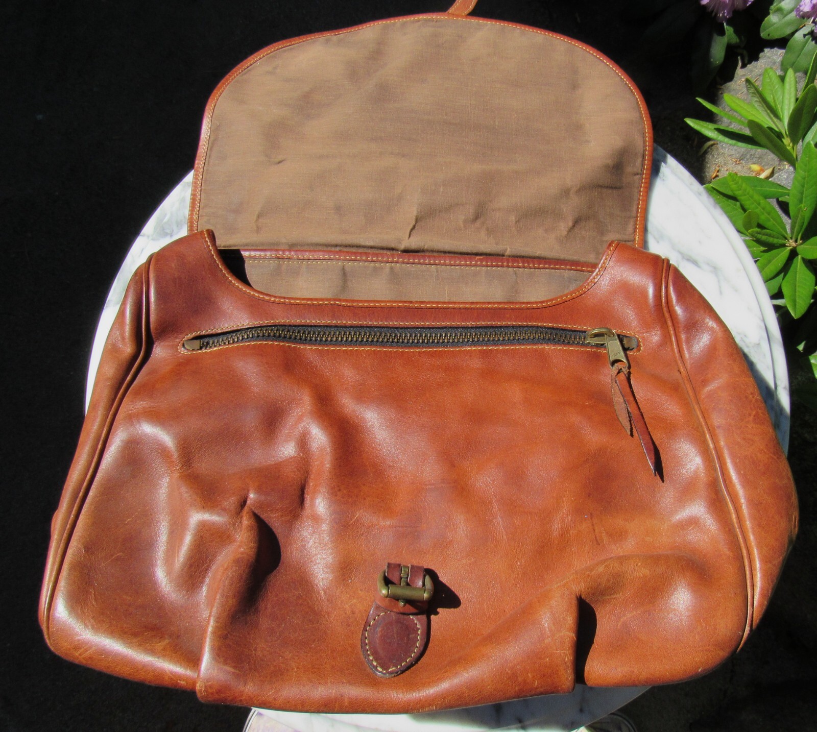 FINE VINTAGE EDDIE BAUER THICK LEATHER BRIEFCASE MESSENGER BAG SATCHEL USA MADE