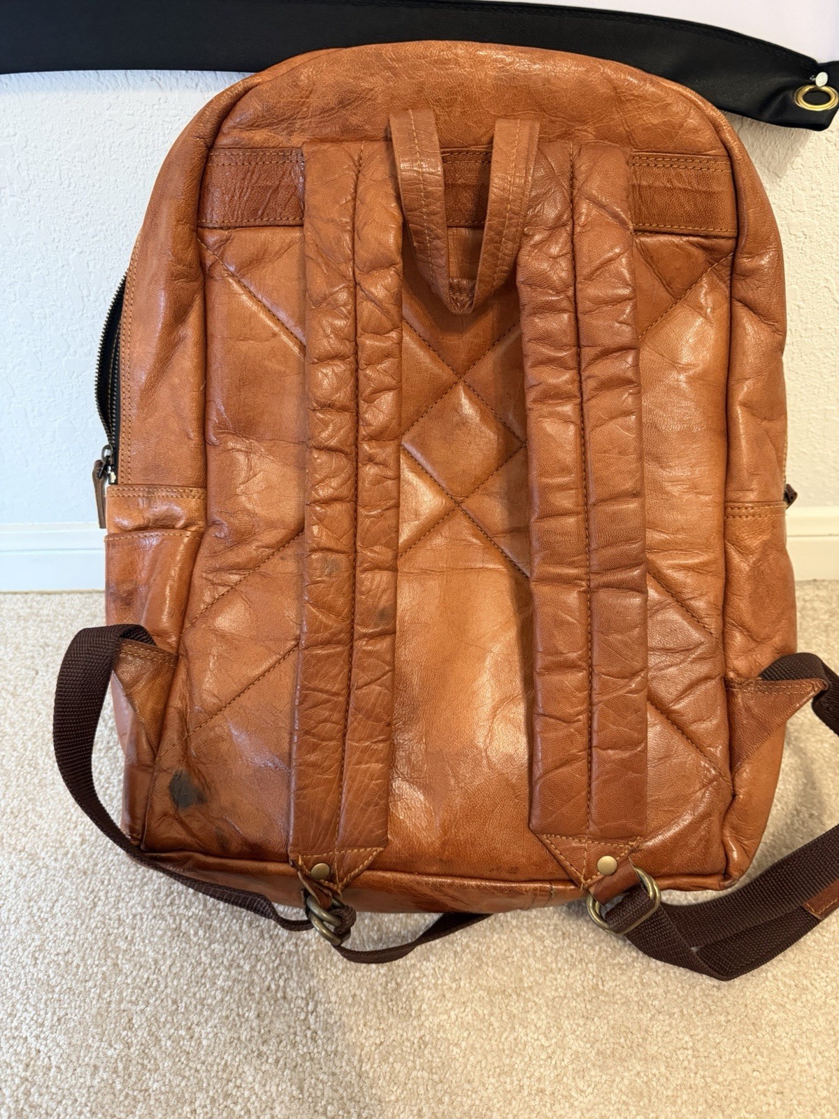Brown Unisex genuine leather backpack – Adjustable Strap Outer Pockets Lined