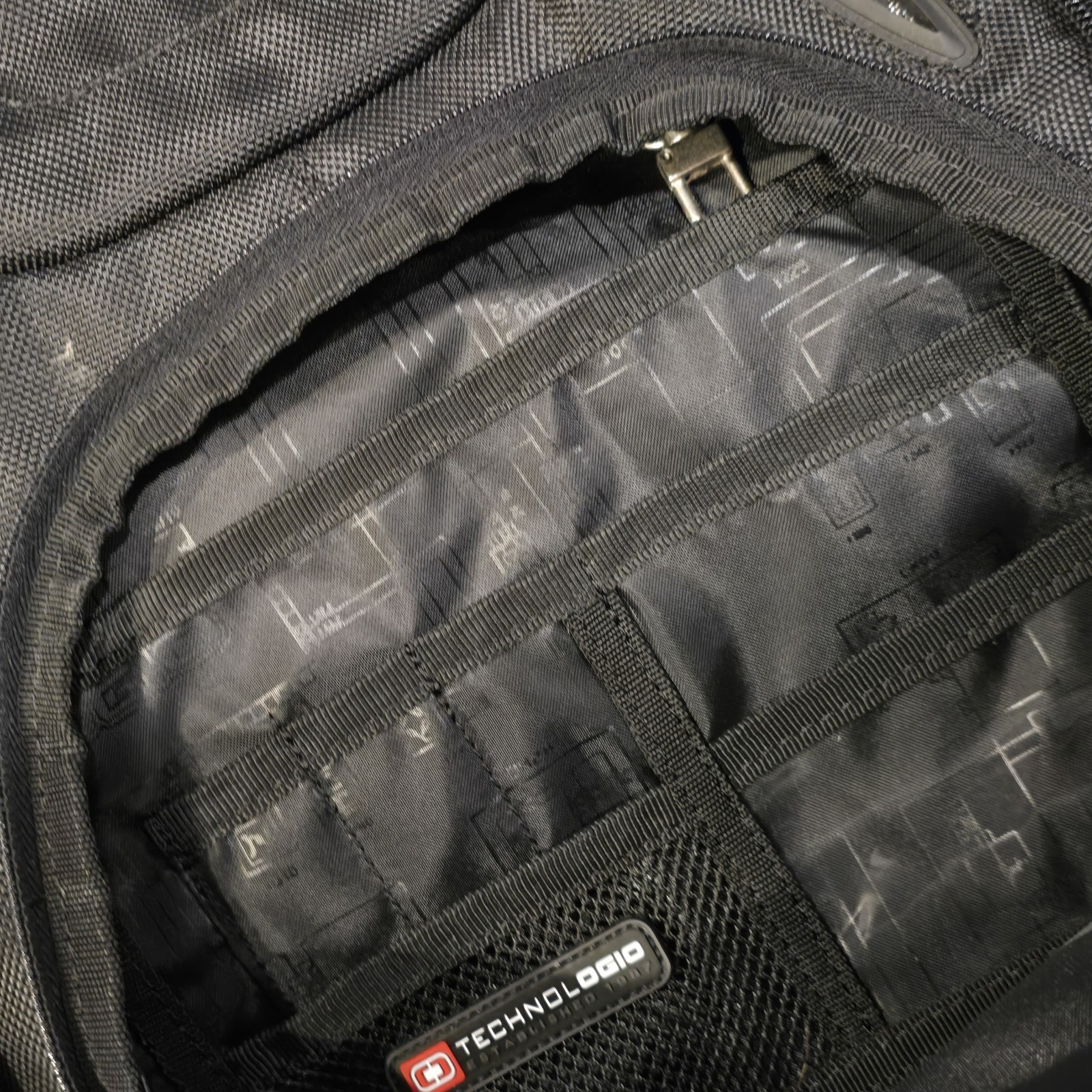 OGIO Punchout2go Backpack #411065 Black – Laptop Tech Multiple Compartments