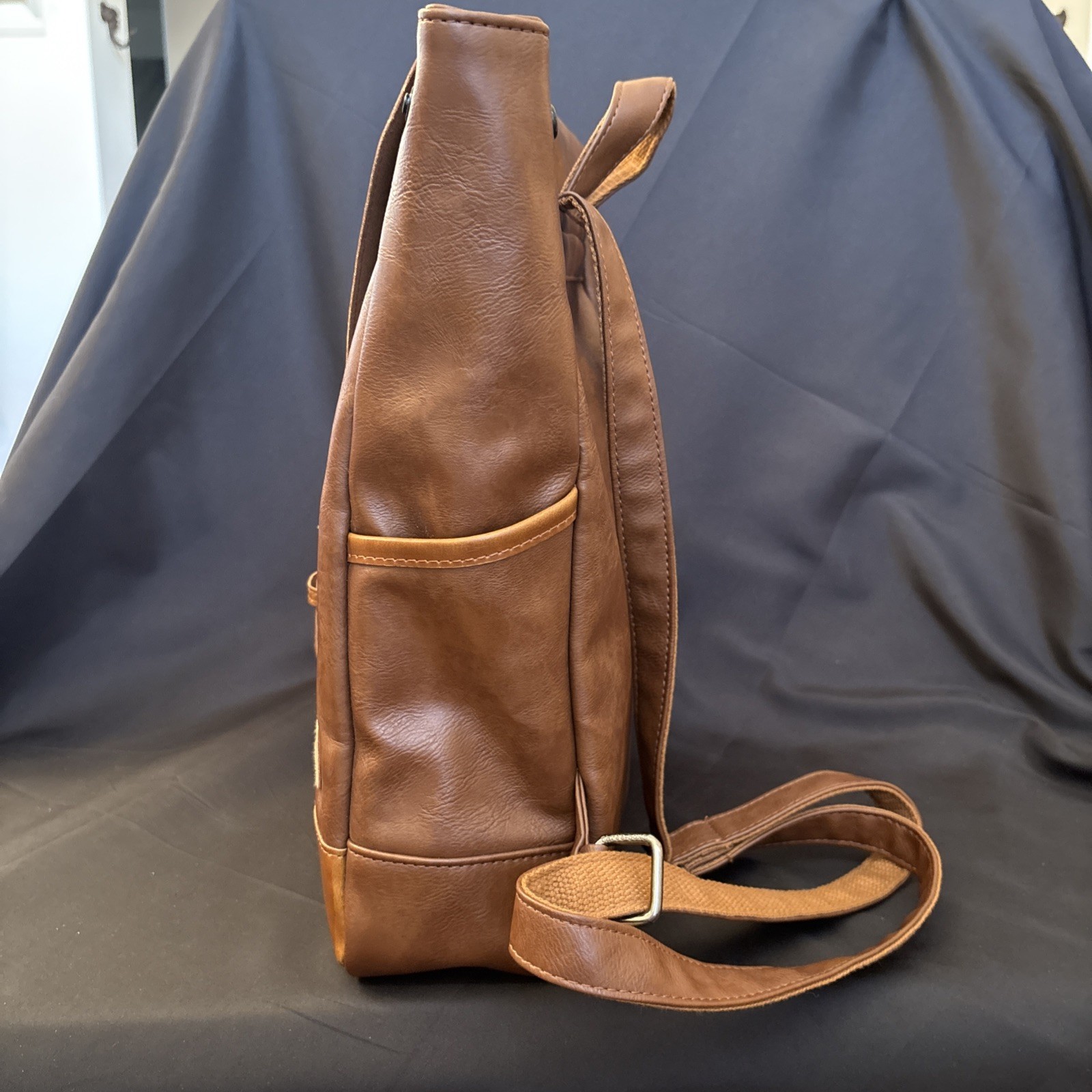 THREE- BOX VEGAN LEATHER BACKPACK VERY CUTE AND LARGE STYLISH VINTAGE