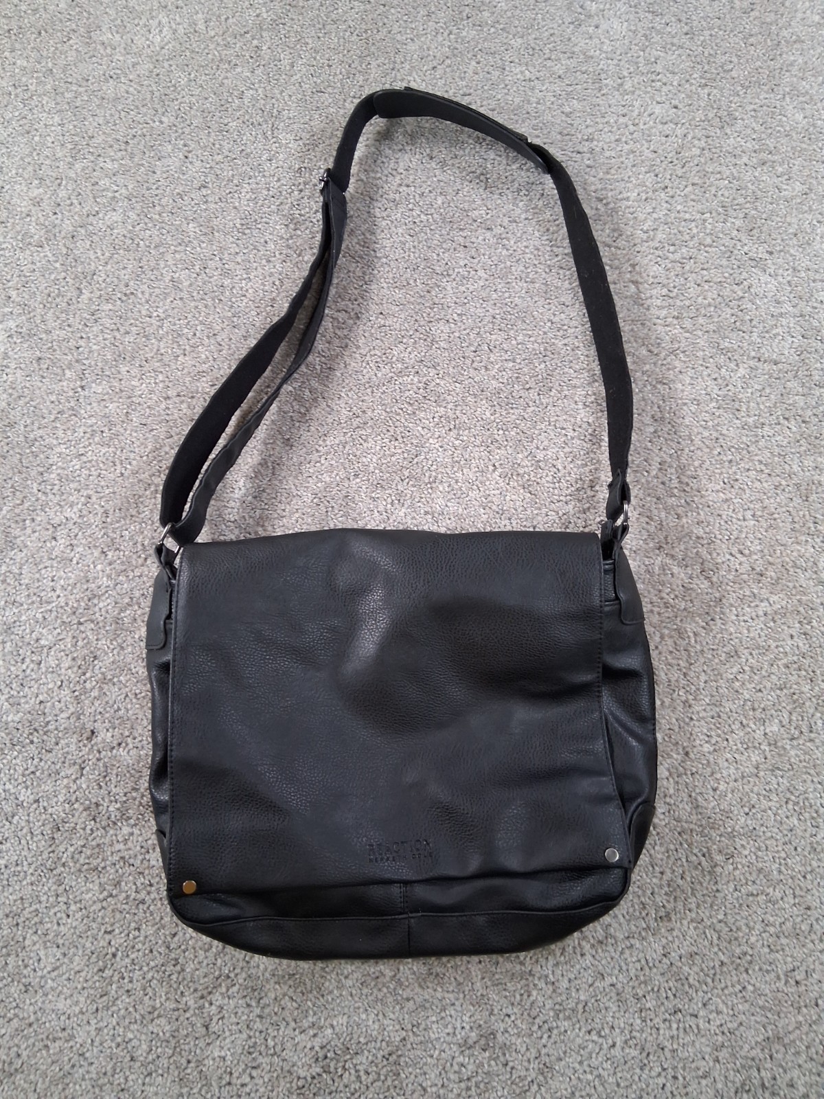 Kenneth Cole Black Courier Messenger Crossbody Bag Polyethylene Foam Snap Zip