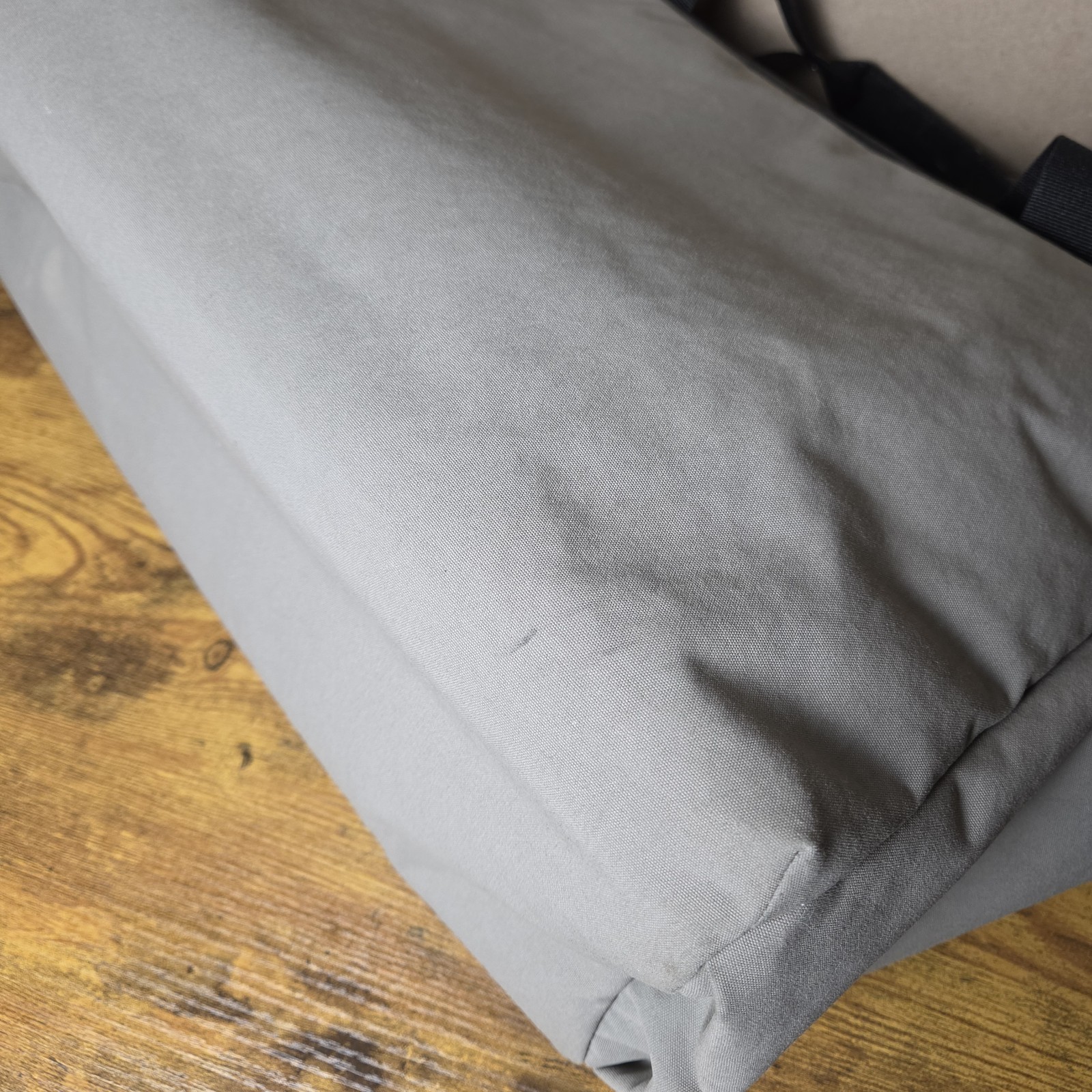 Lululemon Early Embark Duffel Gray Messenger Laptop Travel Bag