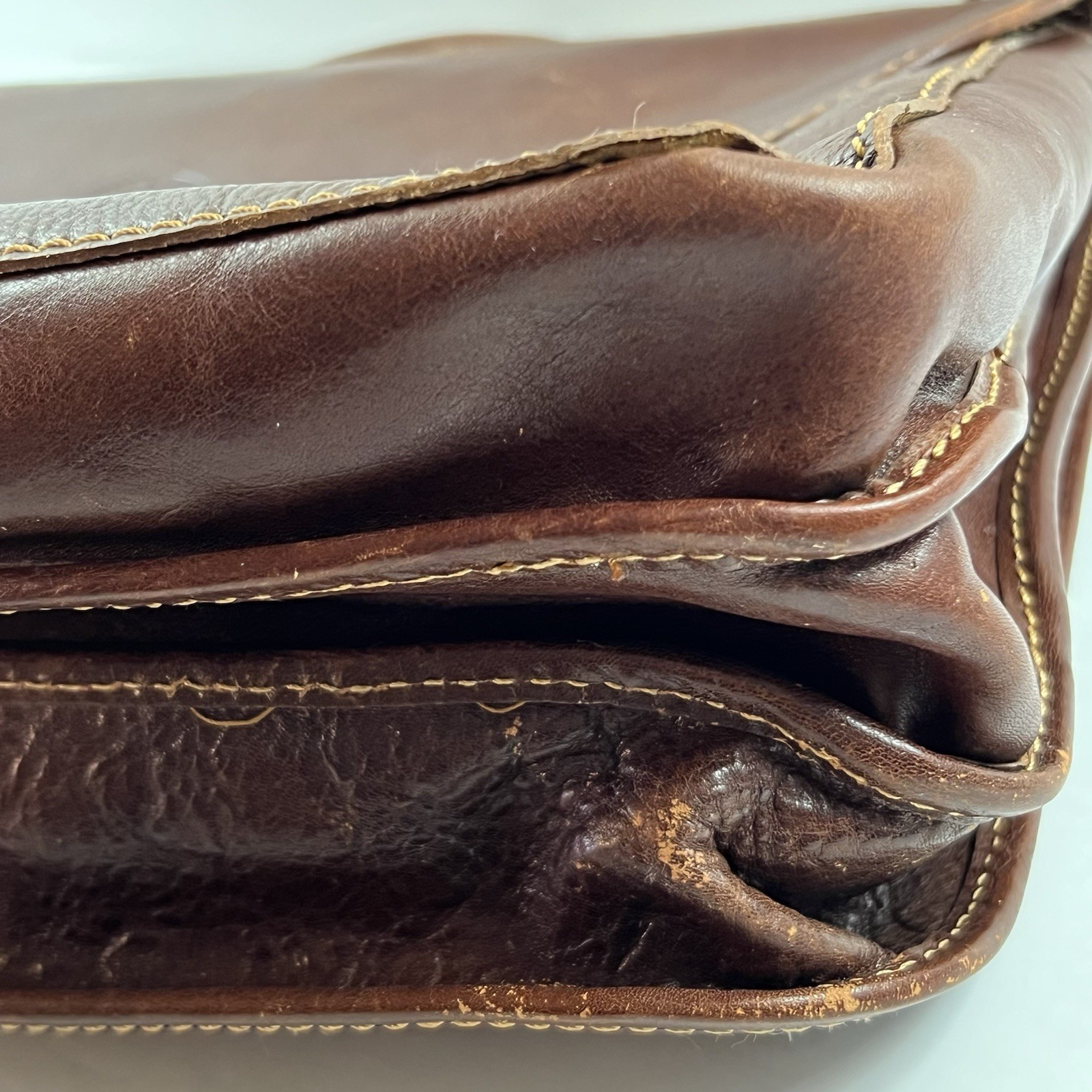 Cenzo Leather Briefcase Messenger Bag Floto Italian Calfskin Brass Hardware