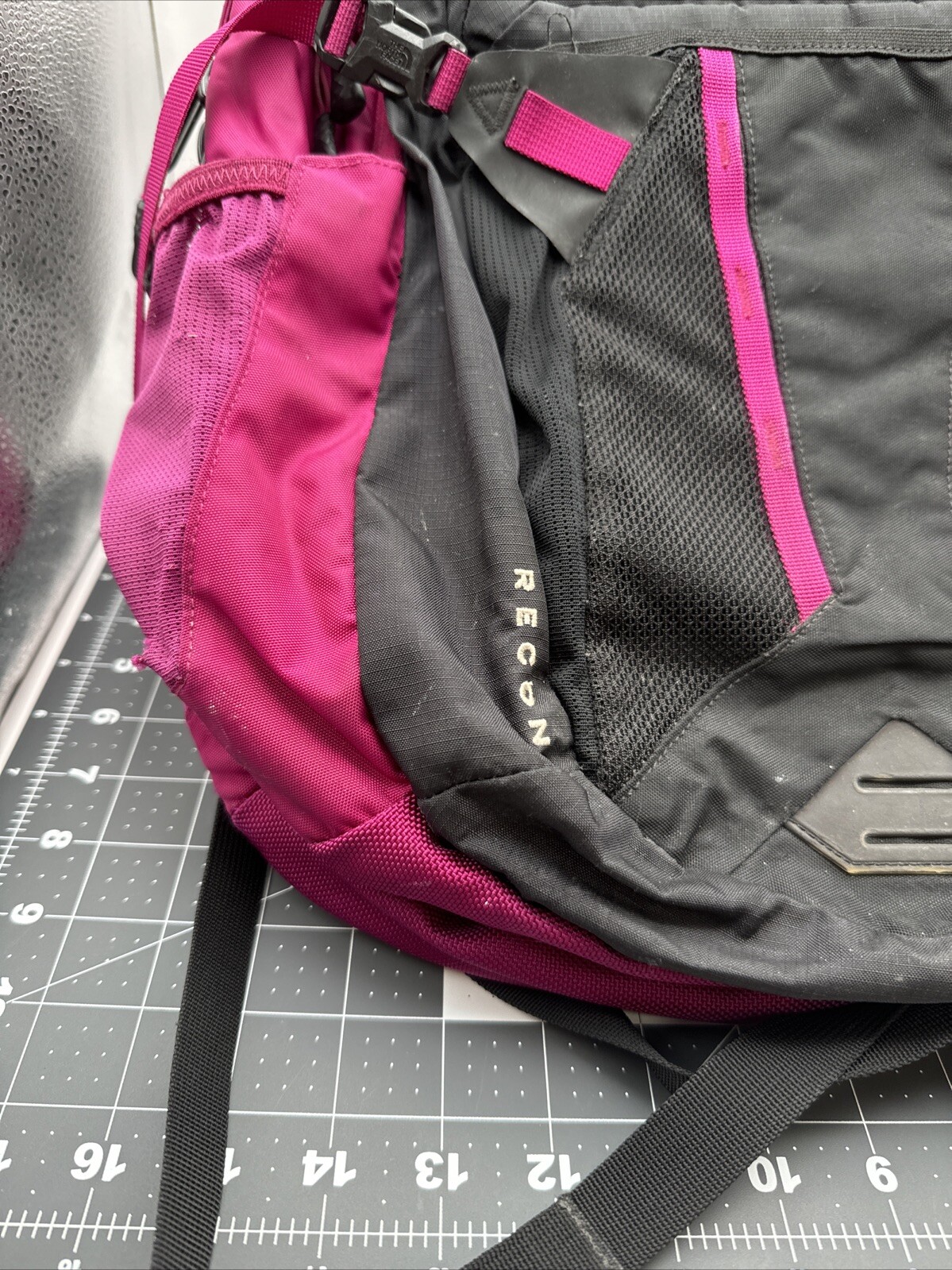 The North Face Backpack Recon Bag Travel School Gym Laptop Black Pink Flex Vent