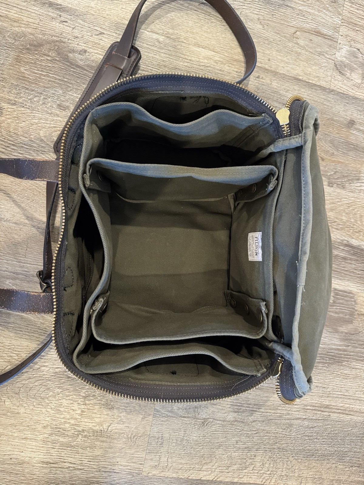 Filson Rugged Twill Compartment Case 264 – YKK – Otter Green – Camera Bag