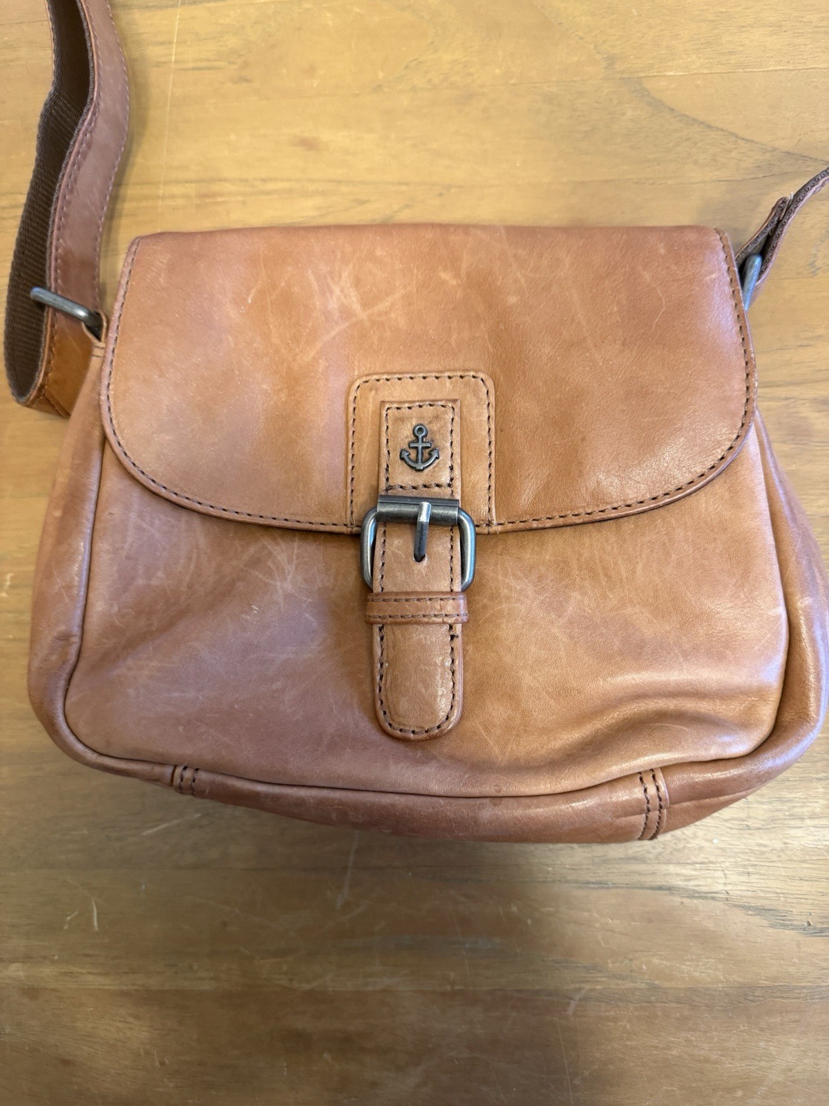 Harbour 2nd Distressed Worn Leather Crossbody Messenger Small Purse Bag