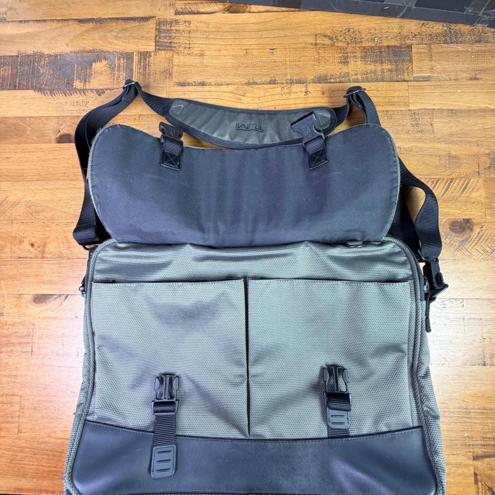Tumi T2 Ballistic Nylon Messenger Laptop Briefcase Bag