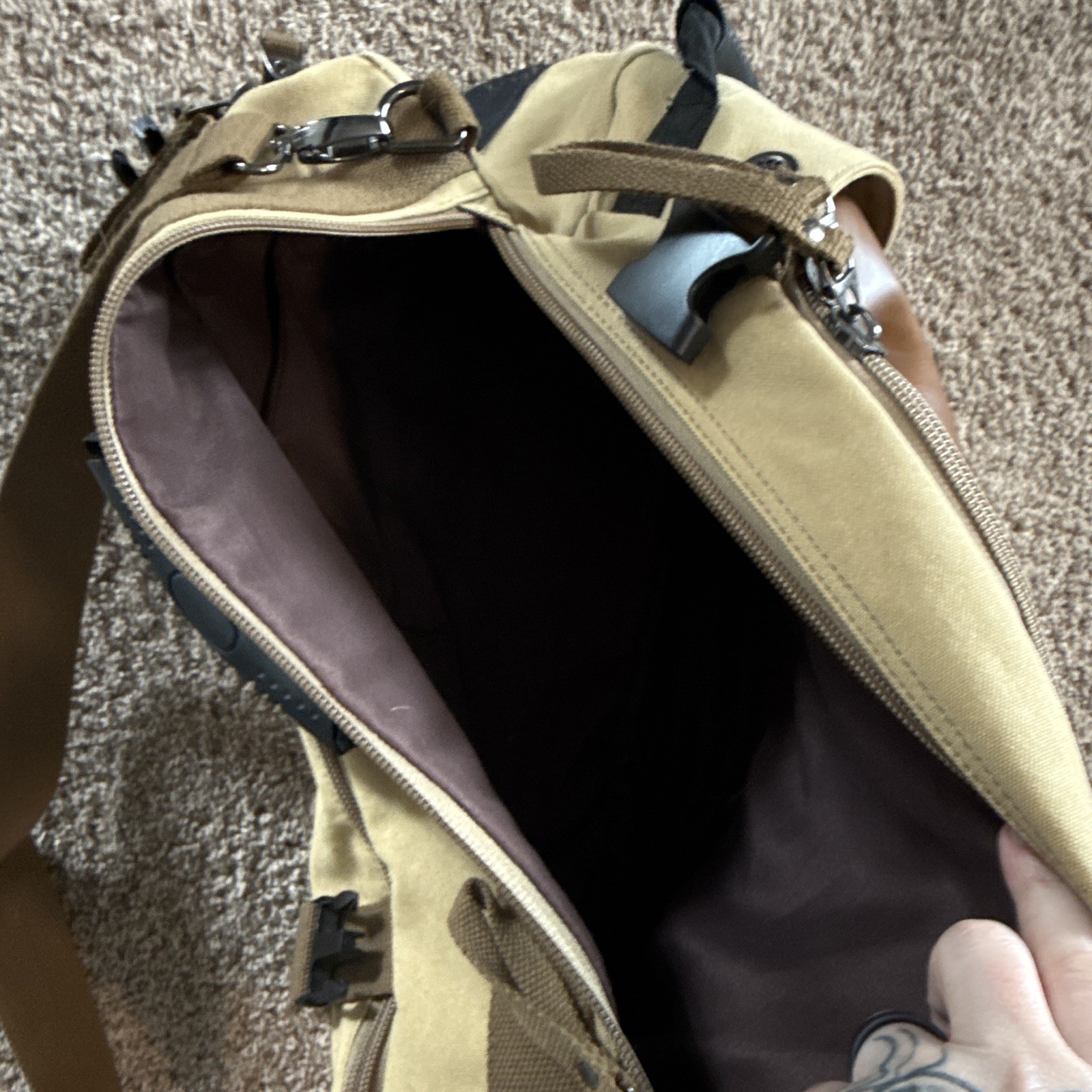 ibagbar Beige Brown Messenger Bag Zip Buckle Adjustable Strap Outer Pockets