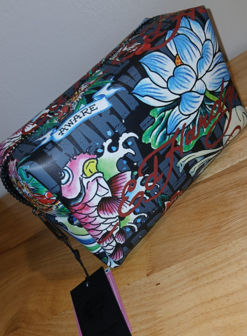 NWT! ED HARDY UNISEX COSMETIC /TRAVEL BAG~BRAND NEW! VEGAN/ ANIMAL FREE MATERIAL