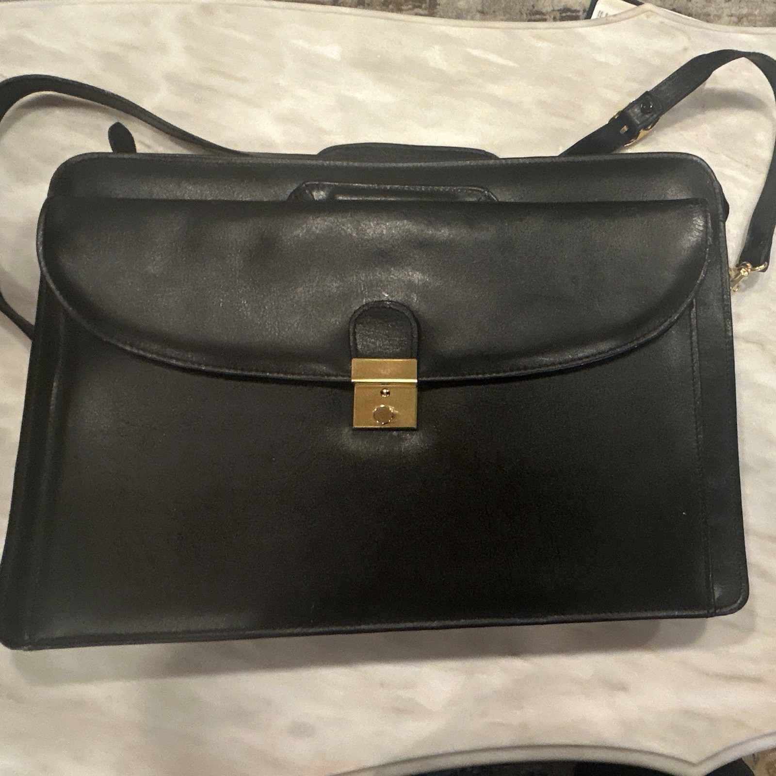 Black Leather Briefcase/Document Case Top Handle Adjustable Strap Push Lock Zip