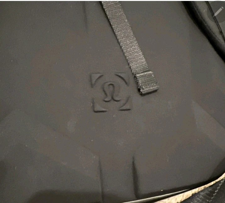 Lululemon Men’s More Miles OS Backpack 25.5L Can accommodate 17″ laptop – Black