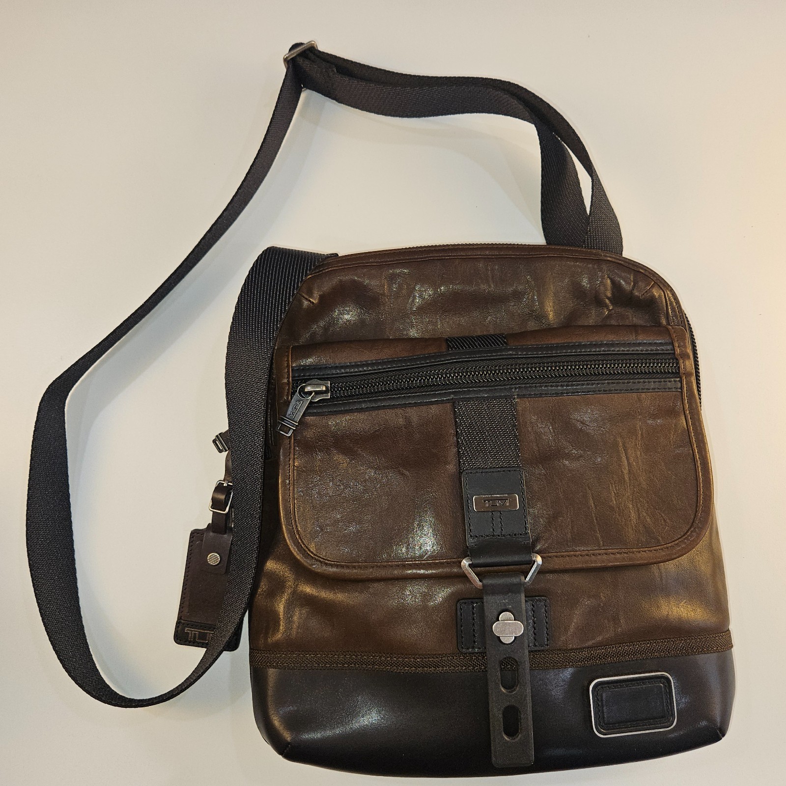 TUMI Alpha Bravo Full Leather Annapolis Expandable Messenger Bag Brown