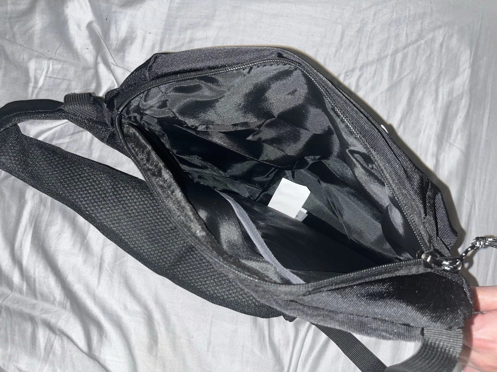Patagonia Atom 8L Sling Backpack Bum Crossbody NWT NEW -Black