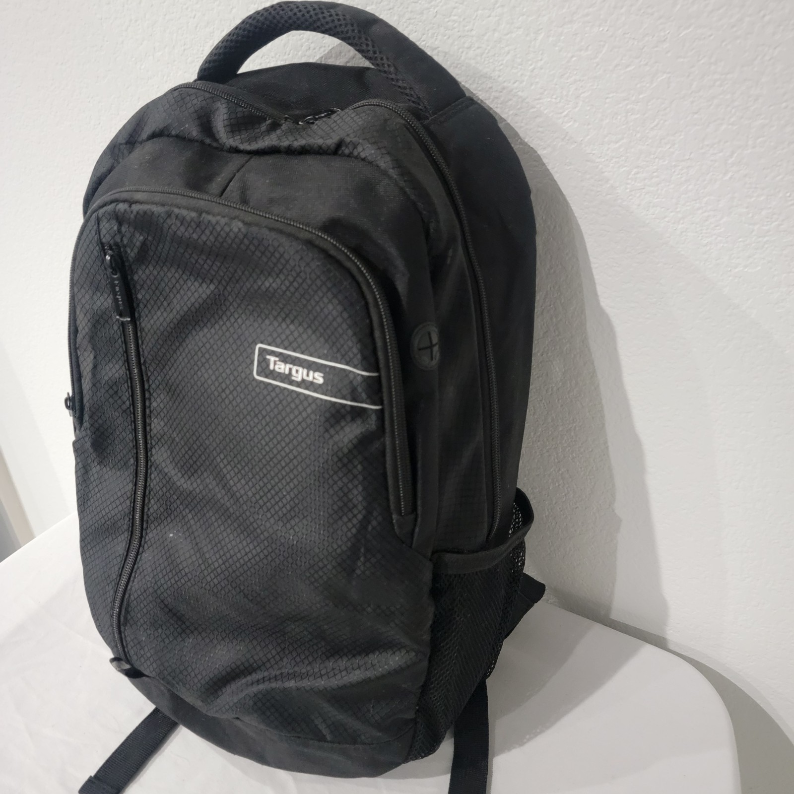 Targus Lightweight Black Sport Back Pack Travel Bag 12 x 5 x 18in