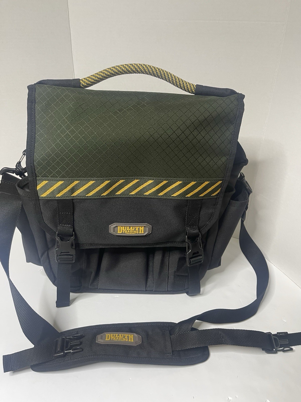 Duluth Trading Laptop Mechanic Electrician Multi Pocket Messenger Tool Bag Black
