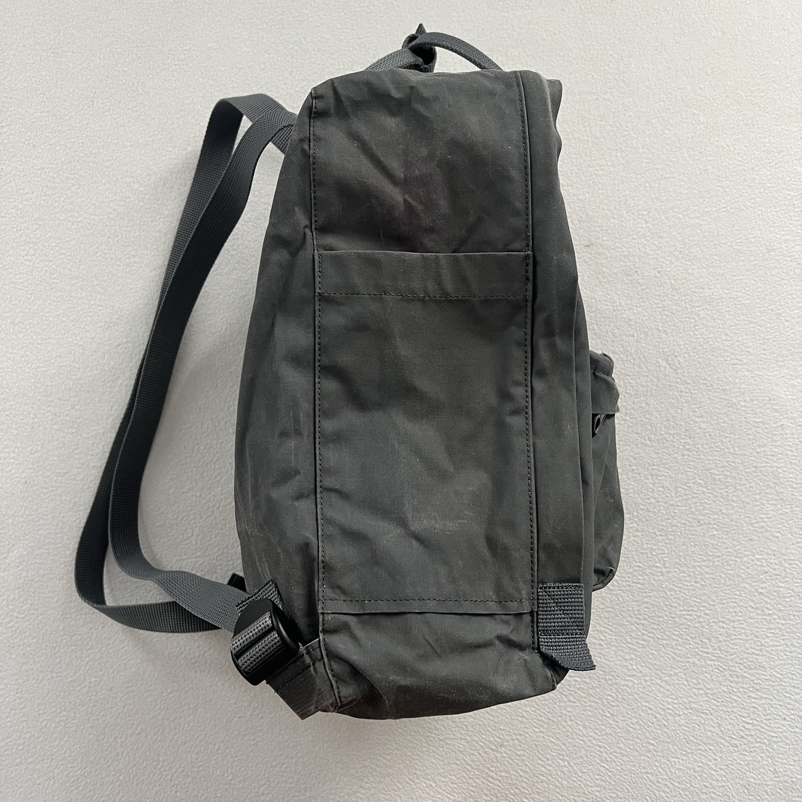 Fjallraven Kanken Backpack Super Grey 23510 Sweden Outdoor Travel Utility Pack