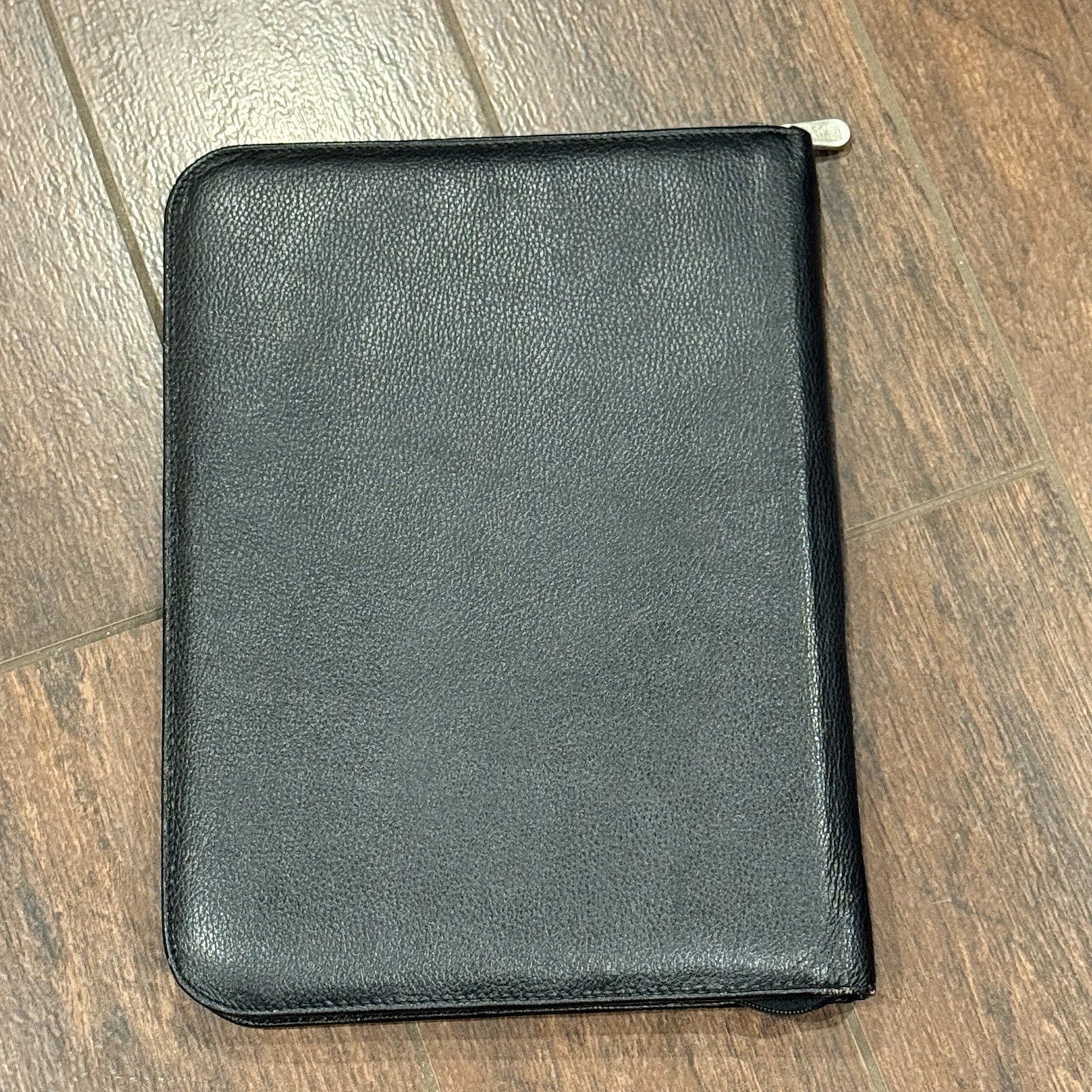 WILSON’s Zip Around Pebble Leather Black Work Business PORTFOLIO 10×13”