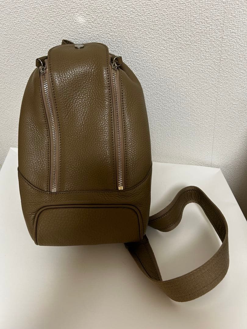 PELLE MORBIDA Body Bag 30x17cm Gray Beige Near Mint Leather Unused