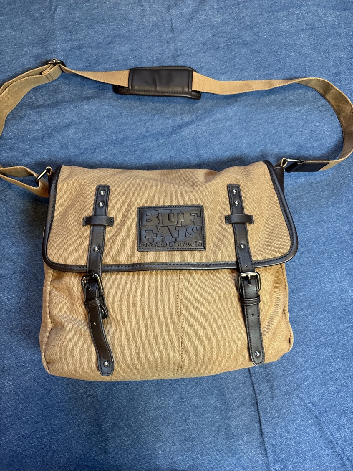 Buffalo David Bitton Mens Messenger Duffle Bag Gym Overnight Travel Carry On Bag