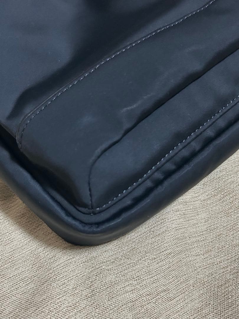 TUMI Harrison Men’s Large Sling Bag Black 24cm x 32cm Leather Crossbody