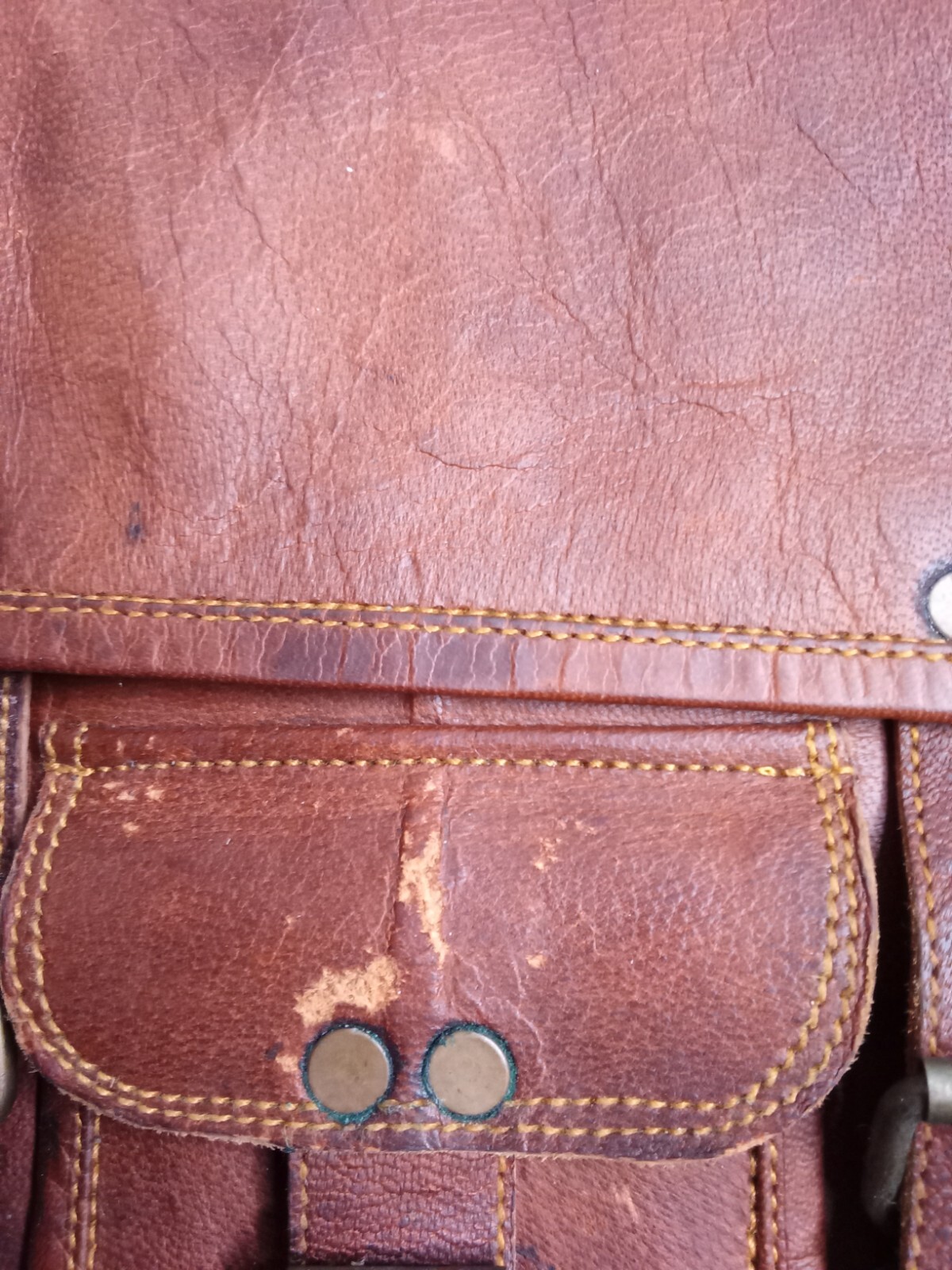 Komal’s Passion Leather Distressed Vintage Leather Shoulder Crossbody Messenger