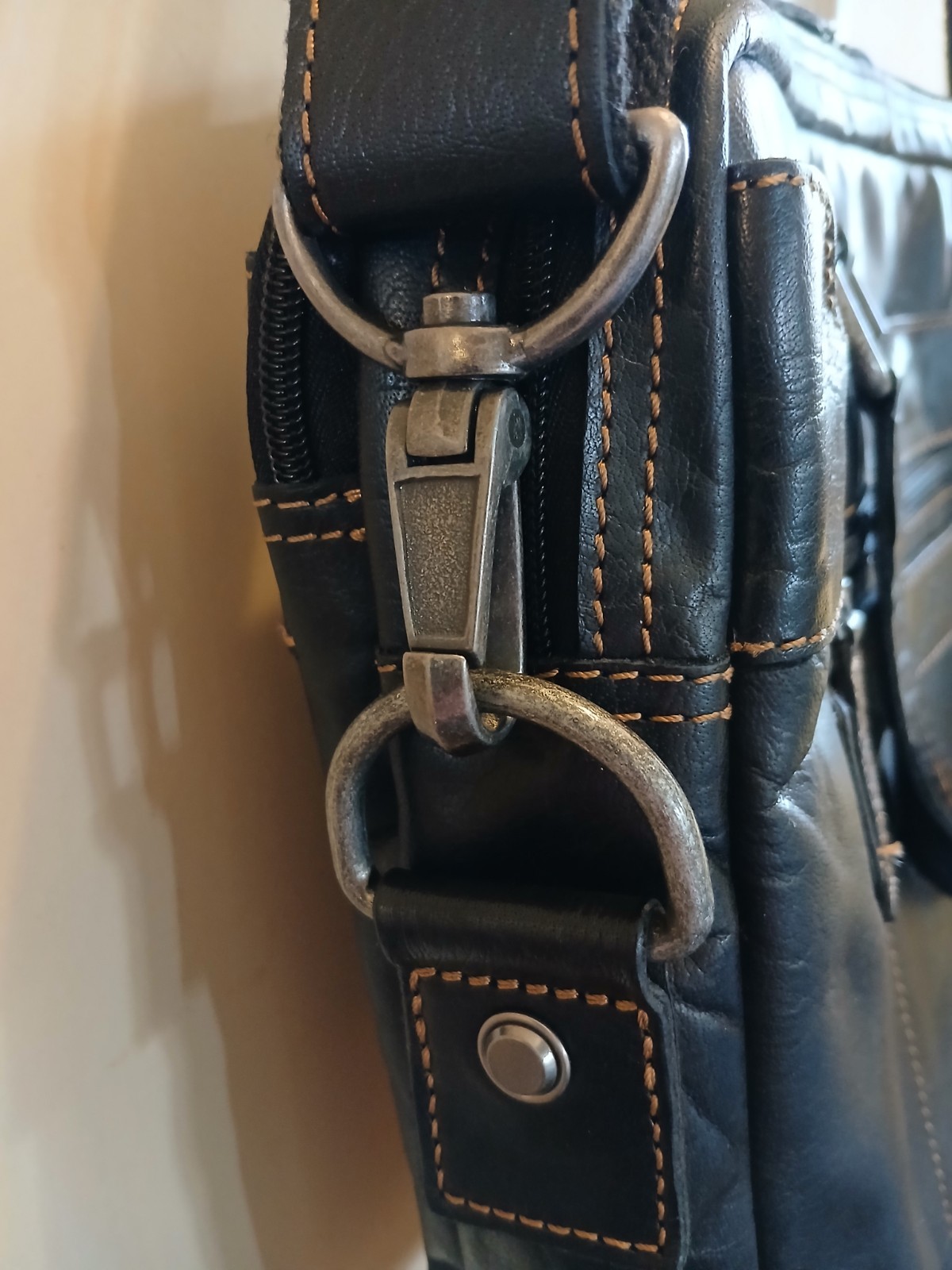 Jack Georges Voyager Buffalo Leather Soft Briefcase, Zip-Top w Strap, Black New