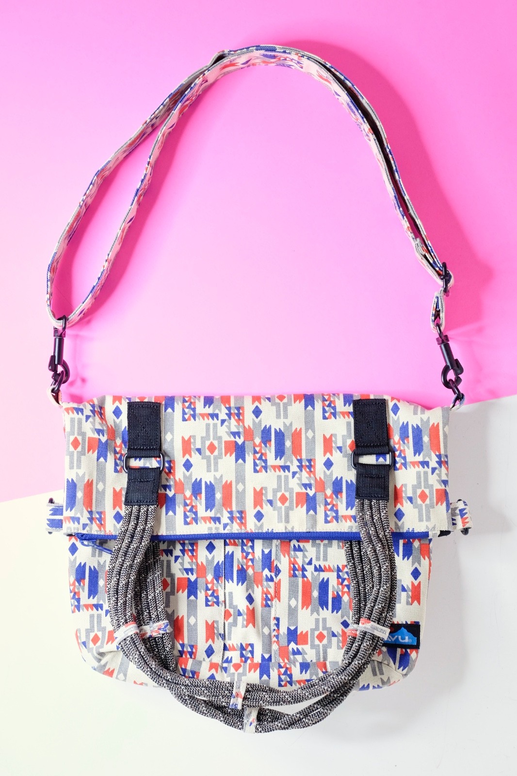 Kavu Aztec Convertible Shoulder Bag Rope Handle Beige Geometric Crossbody Sling