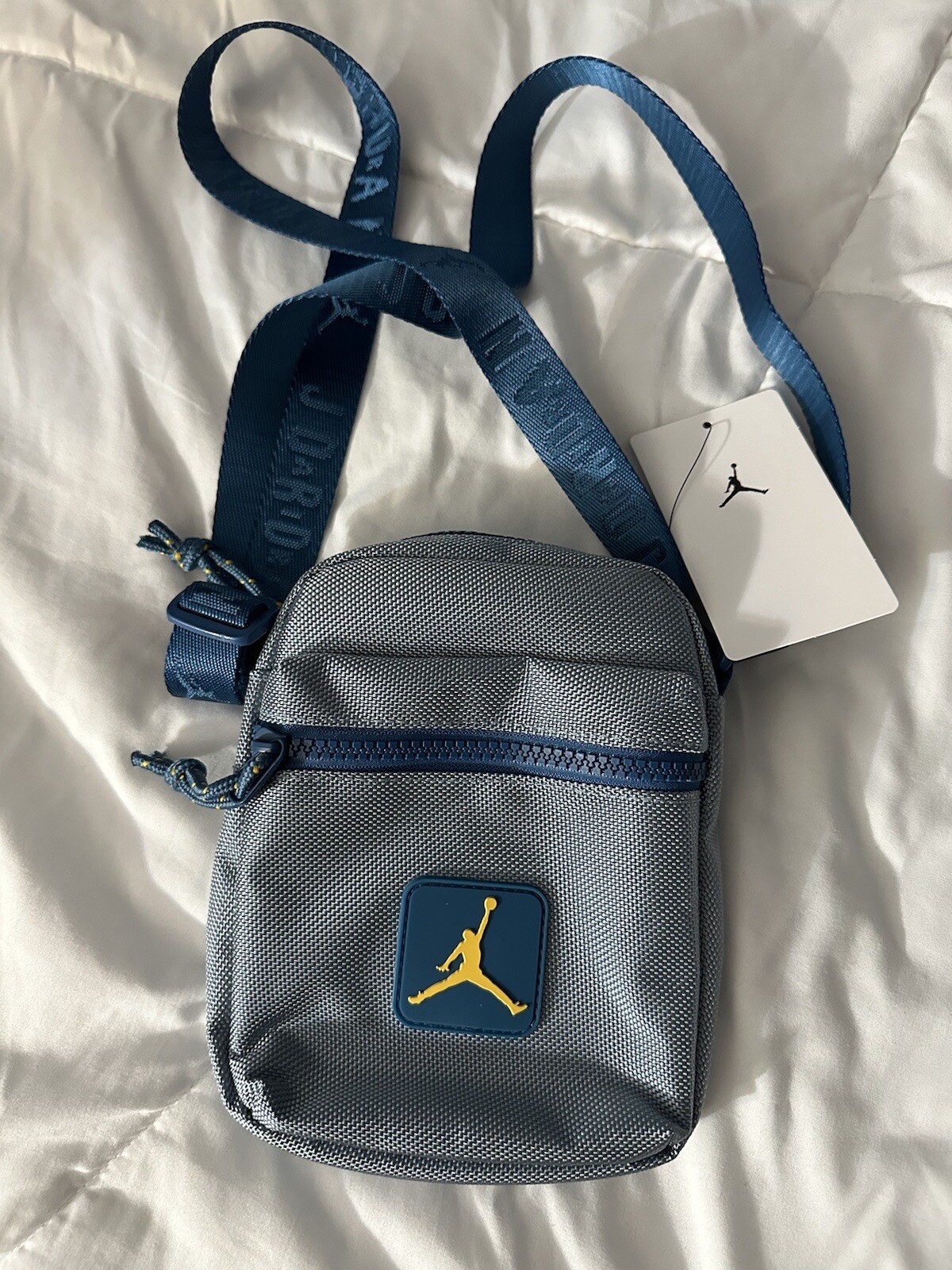 Nike Jordan Festival Crossbody Bag Fanny Pack Belt Waist Black MA0892-B18.