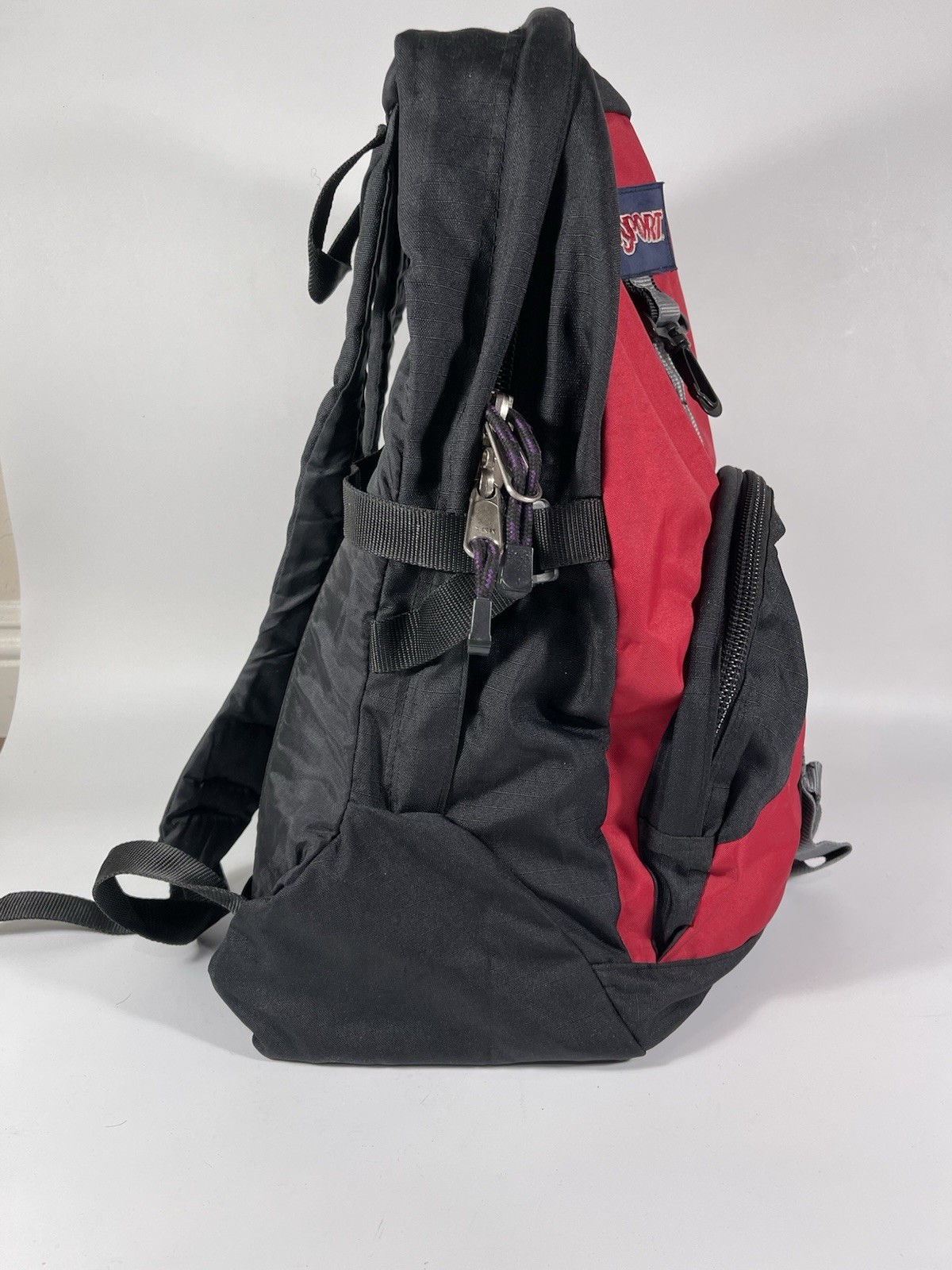 JANSPORT Red Black Daypack Backpack Chain Webbing Utility Clip Dual Pockets