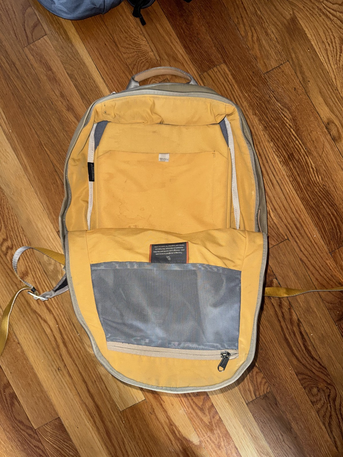 Bellroy Classic Backpack (Beige / Tan)