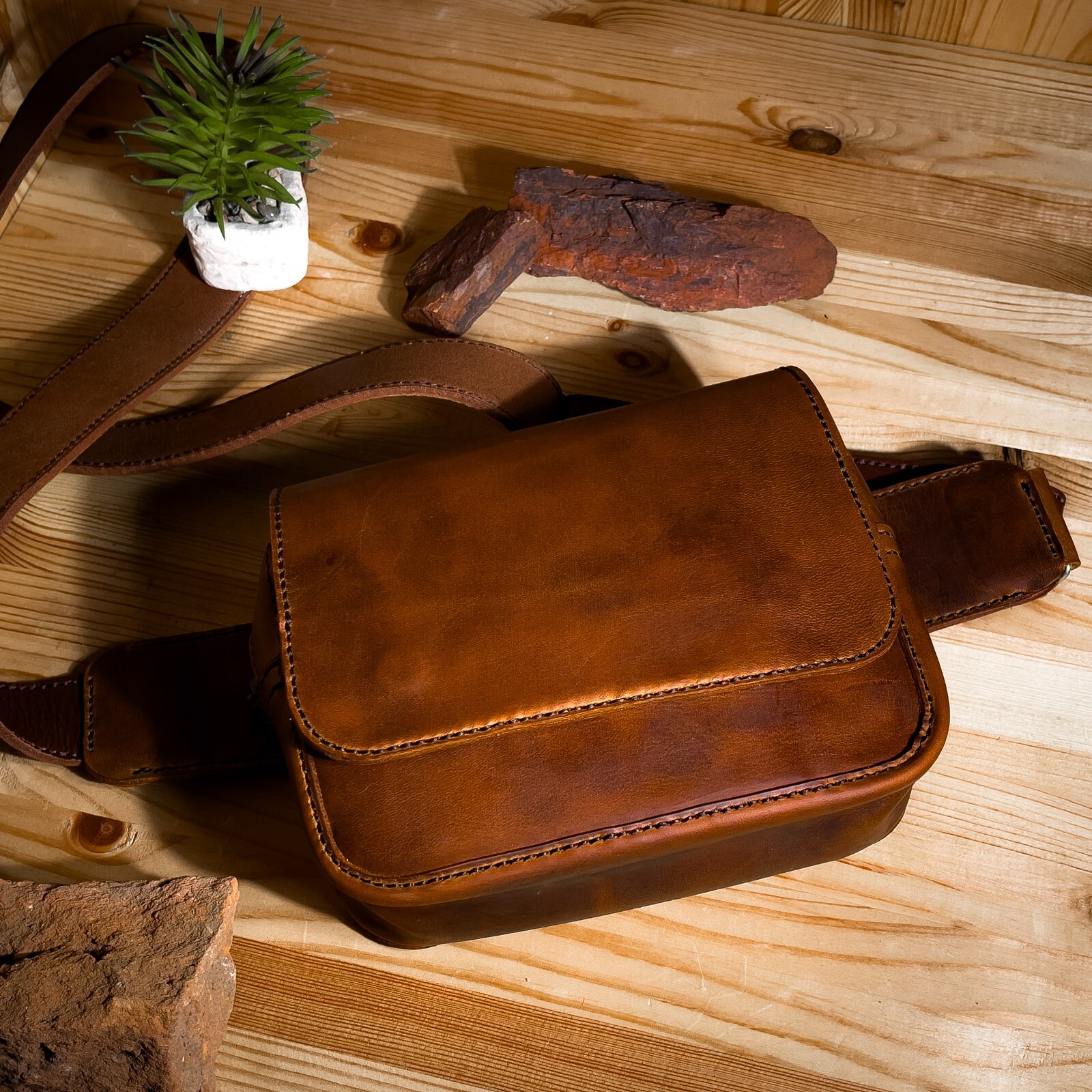 Leather men’s small bag. Crossbody. Crazy Horse. Handmade
