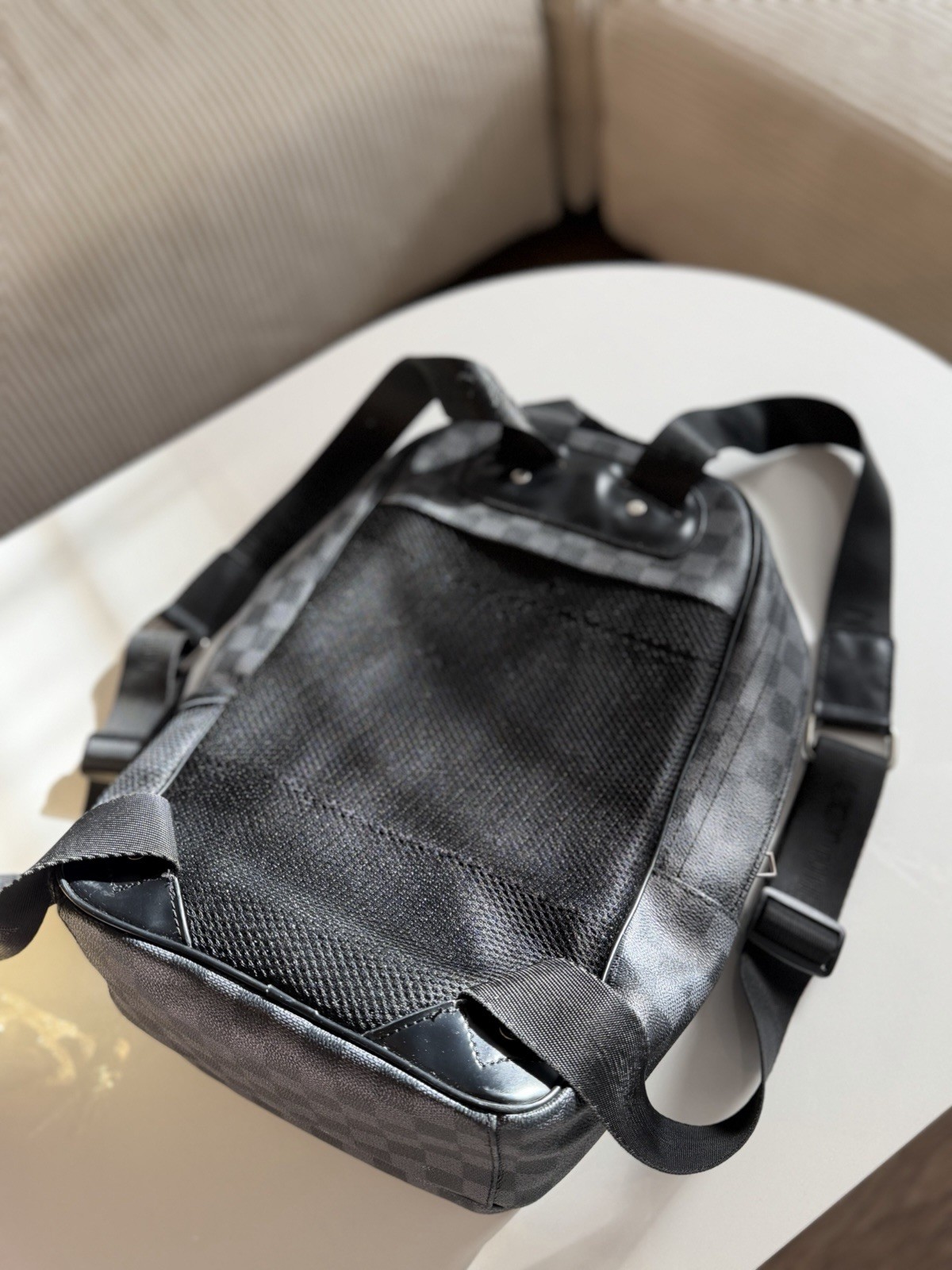 Louis Vuitton Men’s Damier Graphite Checkered Backpack Gray/Black Zip Pockets