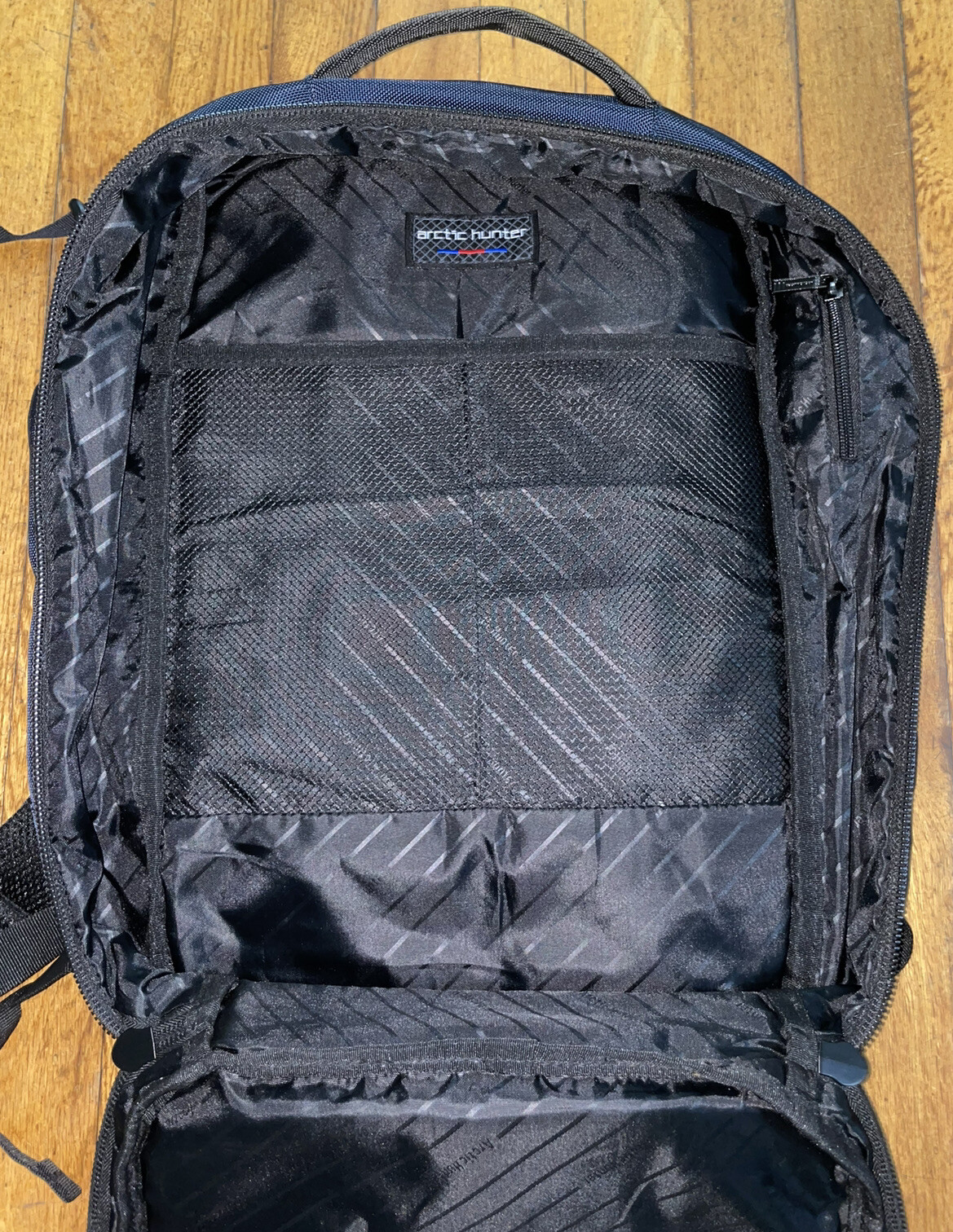Arctic Hunter Windtook Waterproof Durable Lightweight Laptop USB Backpack