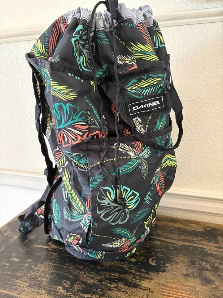 Dakine Packable Backpack 22L Lightweight Electric Tropical- NWT