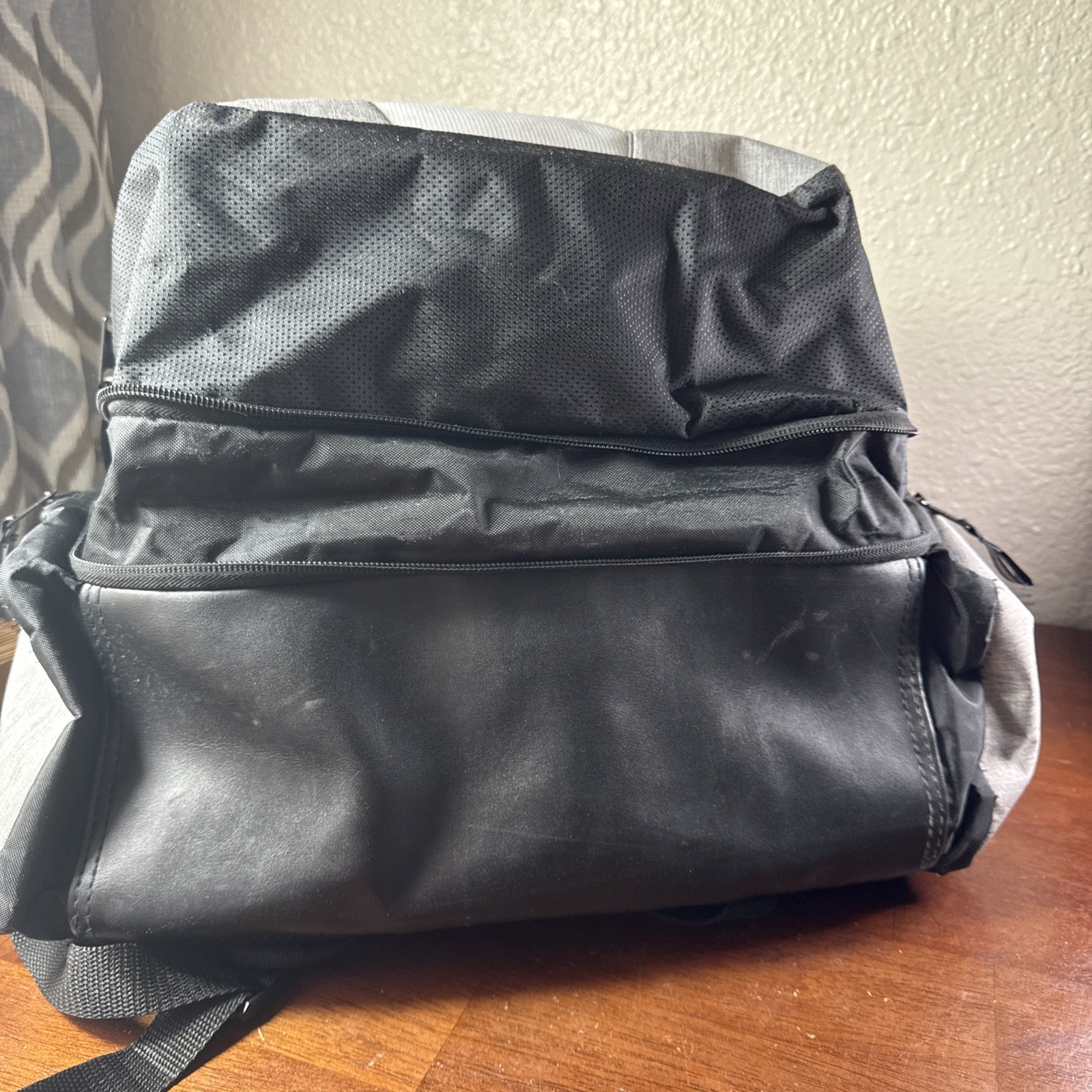 Eastsport Expandable Titan 2.0 Expandable Backpack USB Port Grey Black