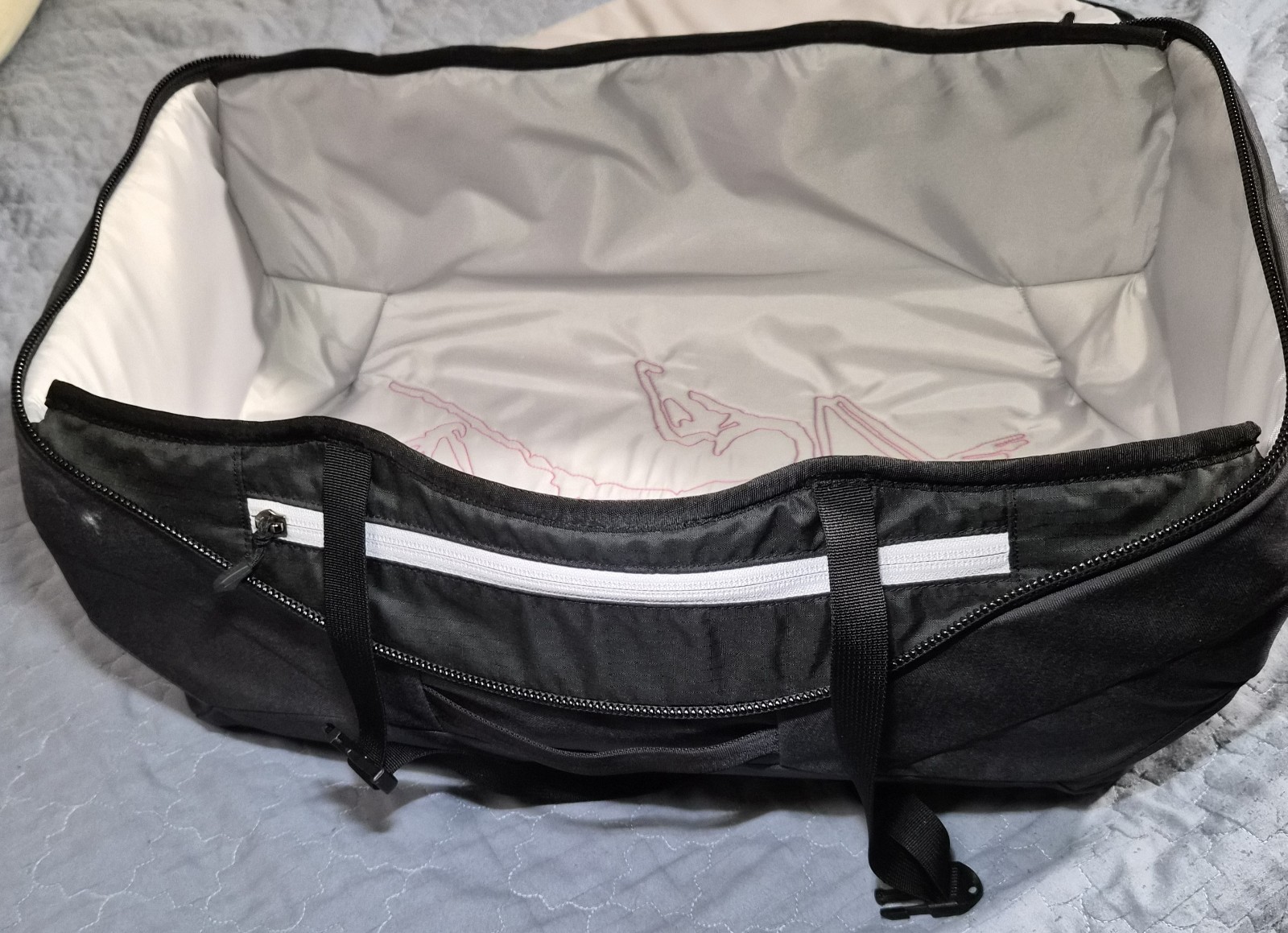 Arc’Teryx Covert Case C/O 40L – shoulder straps not included