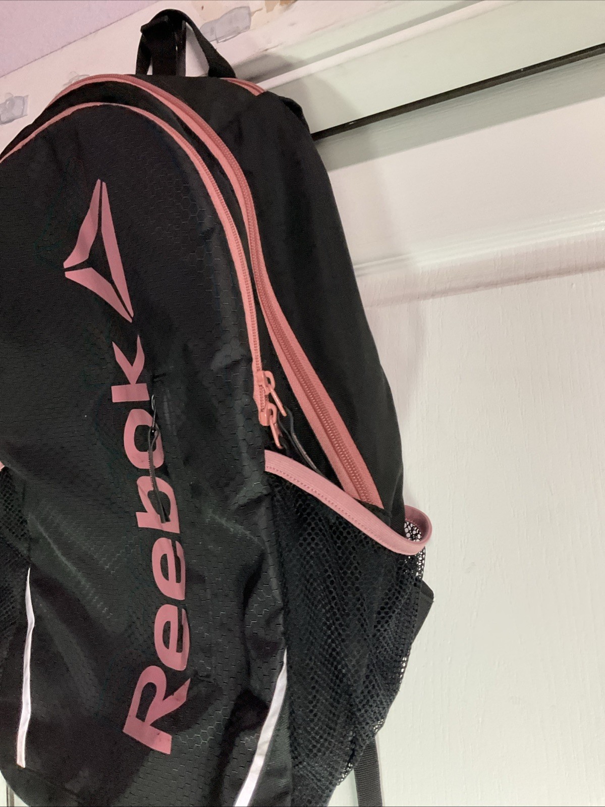 Reebok Trainer Backpack White/Blue 24L Black & Pink