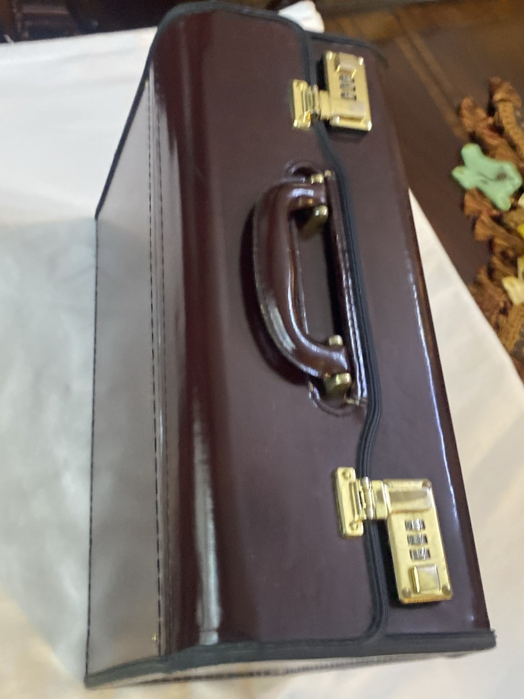 Vintage Business Class Burgundy Hard Shell Attache Briefcase Combination Lock