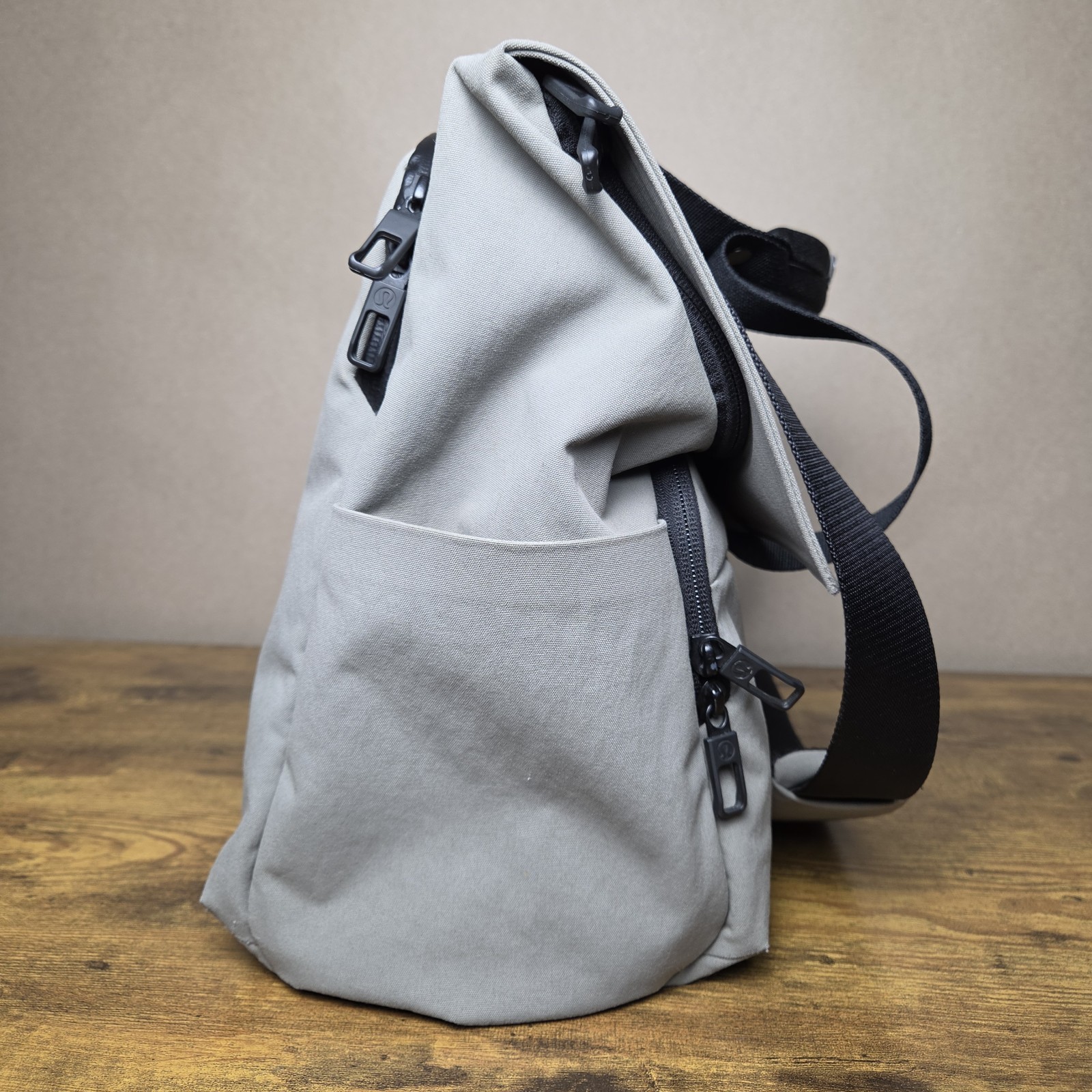 Lululemon Early Embark Duffel Gray Messenger Laptop Travel Bag